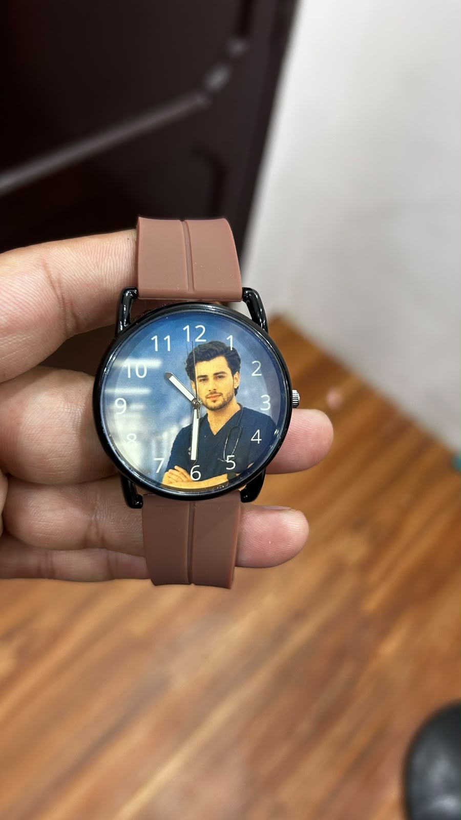 Premium Stylish Watch for Men – Elegant Design & Everyday Comfort ⌚✨